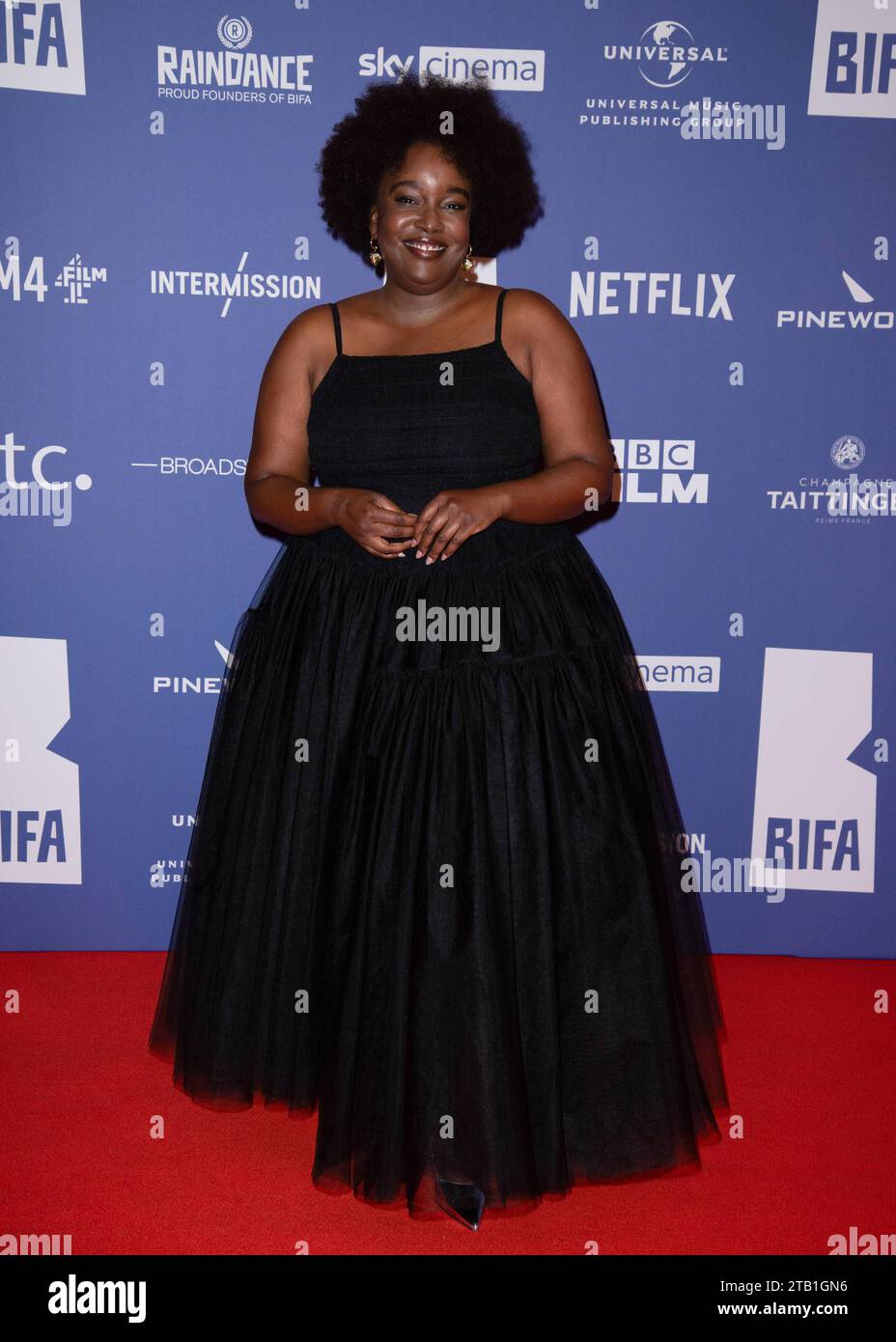 Lolly Adefope nimmt an den 26. British Independent Film Awards im Old Billingsgate in London Teil. UK. Sonntag, 3. Dezember 2023 - BANG MEDIA INTERNATIONAL FAMOUS PICTURES 28 HOLMES ROAD LONDON NW5 3AB VEREINIGTES KÖNIGREICH Copyright: XJamesxWarrenx FP BIFA 135 Credit: Imago/Alamy Live News Stockfoto