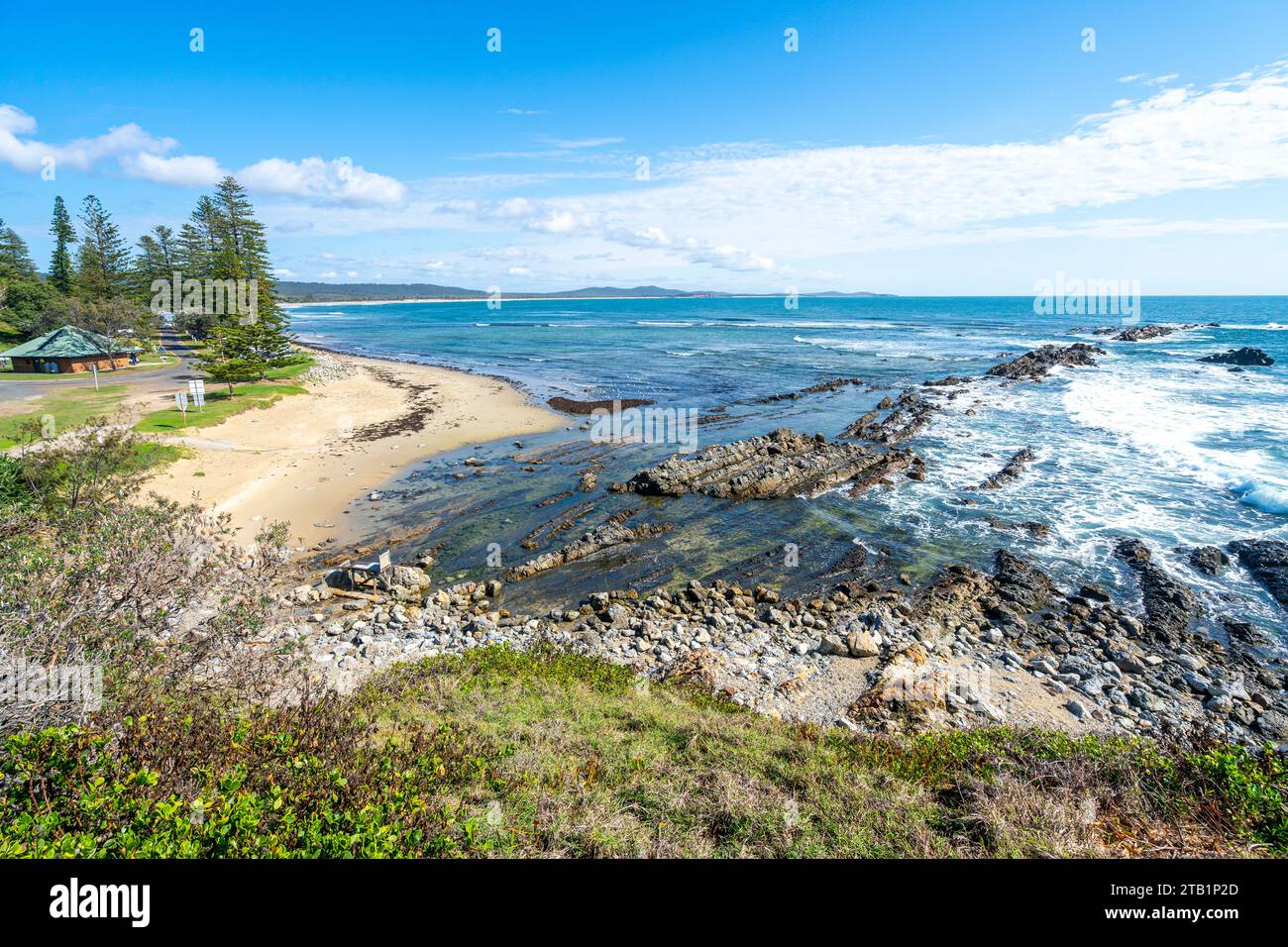 Felsige Küste bei Brooms Head NSW Stockfoto