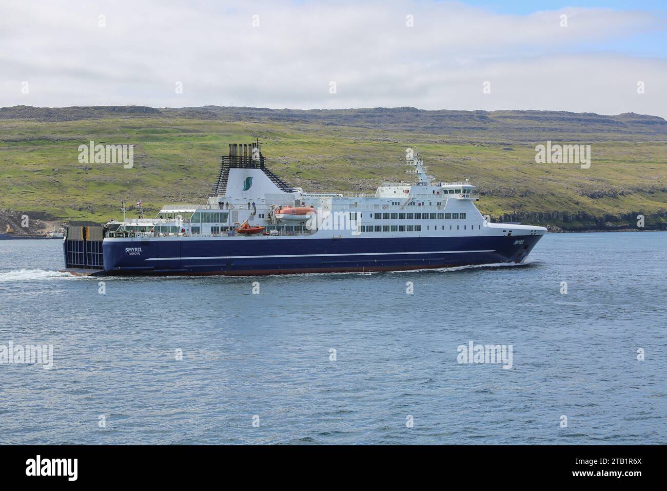 Färöische Passagier- und Autofähre MS Smyril (größtes Schiff der Strandfaraskip Landsins Line Flotte), Krambatangi nach Tórshavn, Hauptstadt der Färöer (Dänemark) Stockfoto