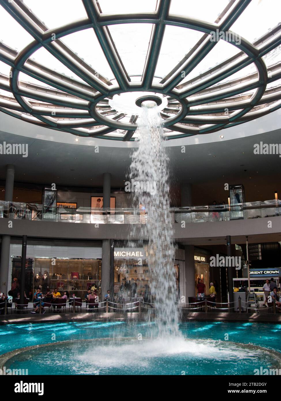 Marina Bay Sands, Shoppes Wasserfall Stockfoto