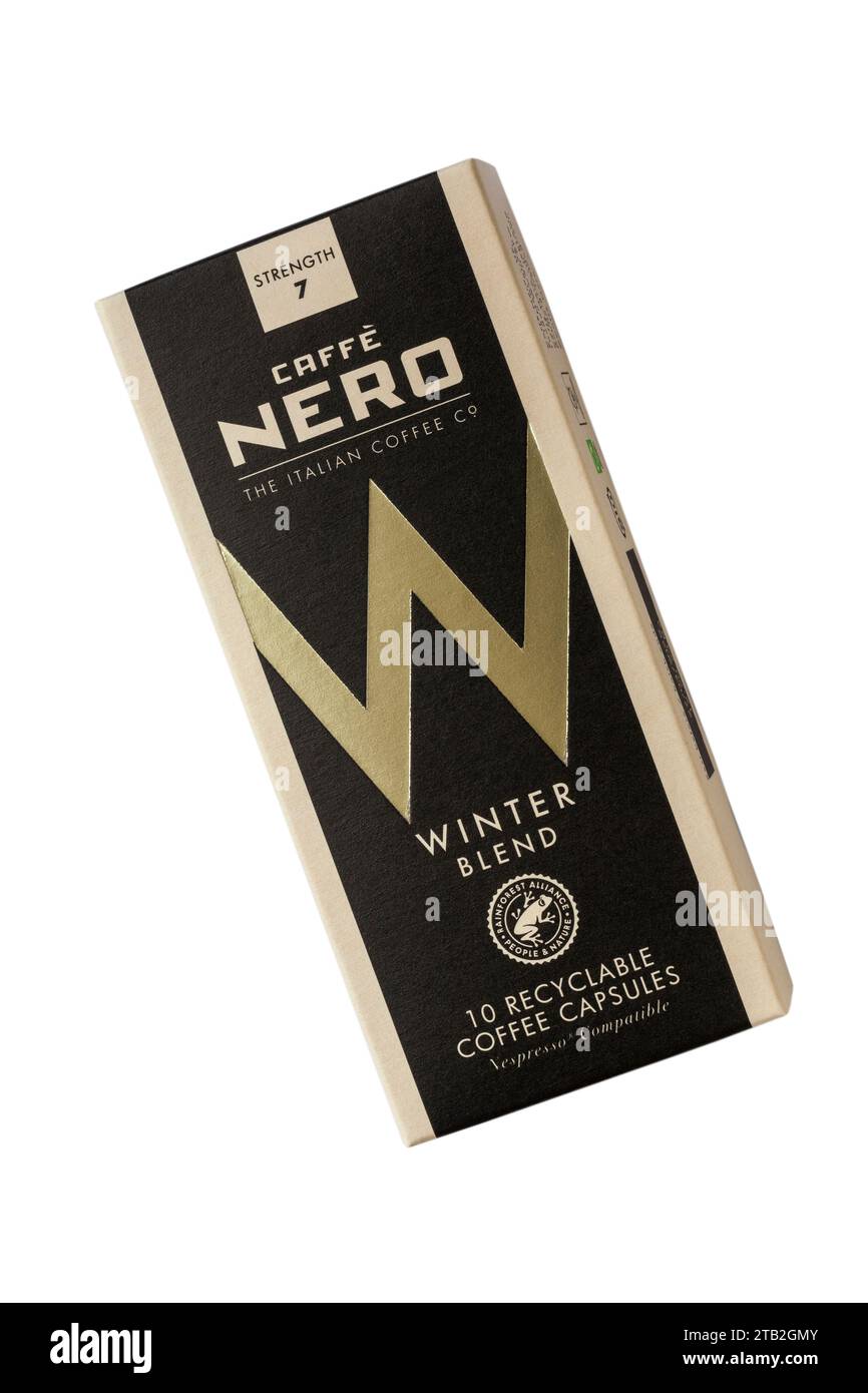 Schachtel Caffe Nero Winter Blend Kaffeekapseln Kaffeepads isoliert auf weißem Hintergrund Stockfoto