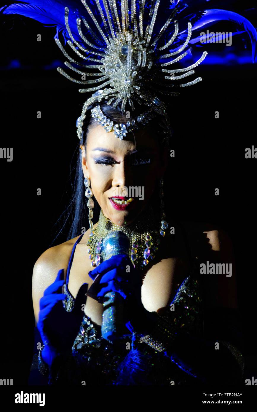 Thailändische Ladyboy-Bühnenaufführung bei der Divas Cabaret Show, Chaweng, Ko Samui, Thailand Stockfoto