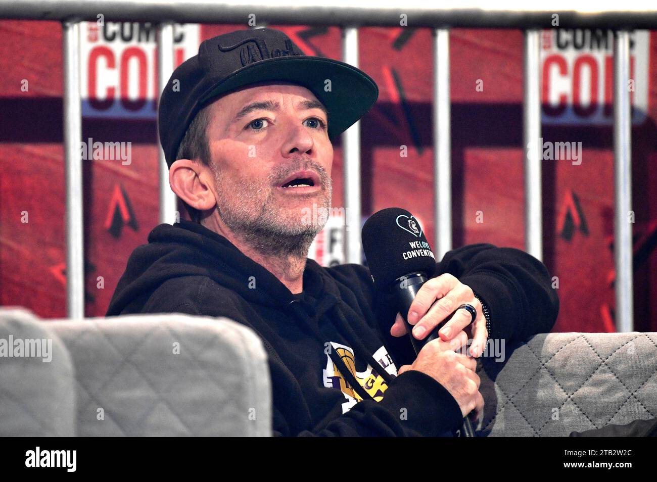 David Faustino auf der German Film & Comic Con Winter Edition in der Messe Dortmund. Dortmund, 02.12.2023 *** David Faustino auf der German Film Comic Con Winter Edition auf der Messe Dortmund Dortmund, 02 12 2023 Foto:Xn.xKubelkax/xFuturexImagex Comic con 3242 Credit: Imago/Alamy Live News Stockfoto