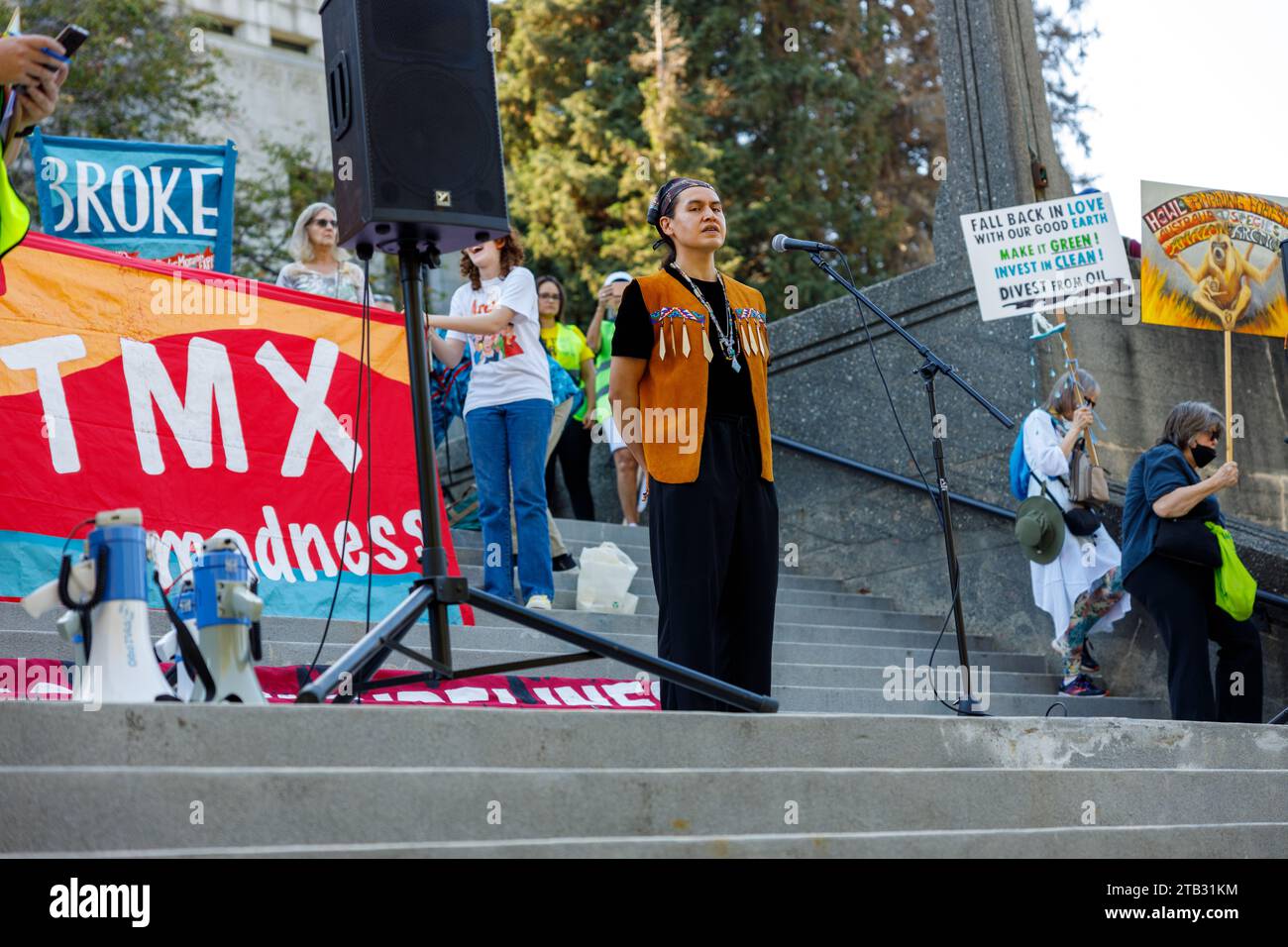 Vancouver, Kanada - 15. September 2023: Globaler Klimastreik vor dem Rathaus von Vancouver. Stockfoto