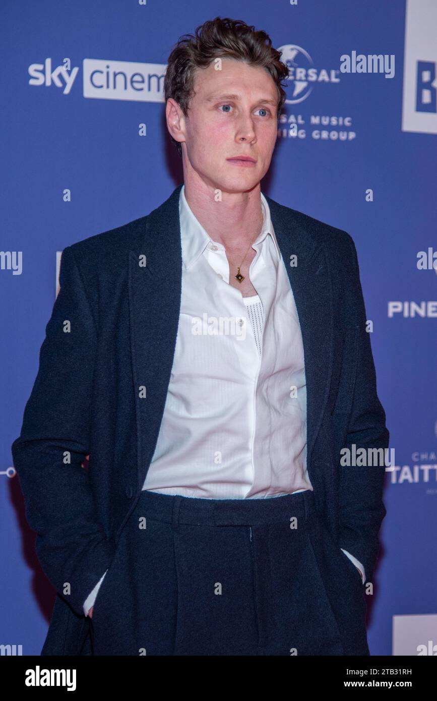 London, Großbritannien. Dezember 2023. George MacKay nimmt an den 26. British Independent Film Awards im Old Billingsgate Teil. (Foto: Loredana Sangiuliano/SOPA Images/SIPA USA) Credit: SIPA USA/Alamy Live News Stockfoto