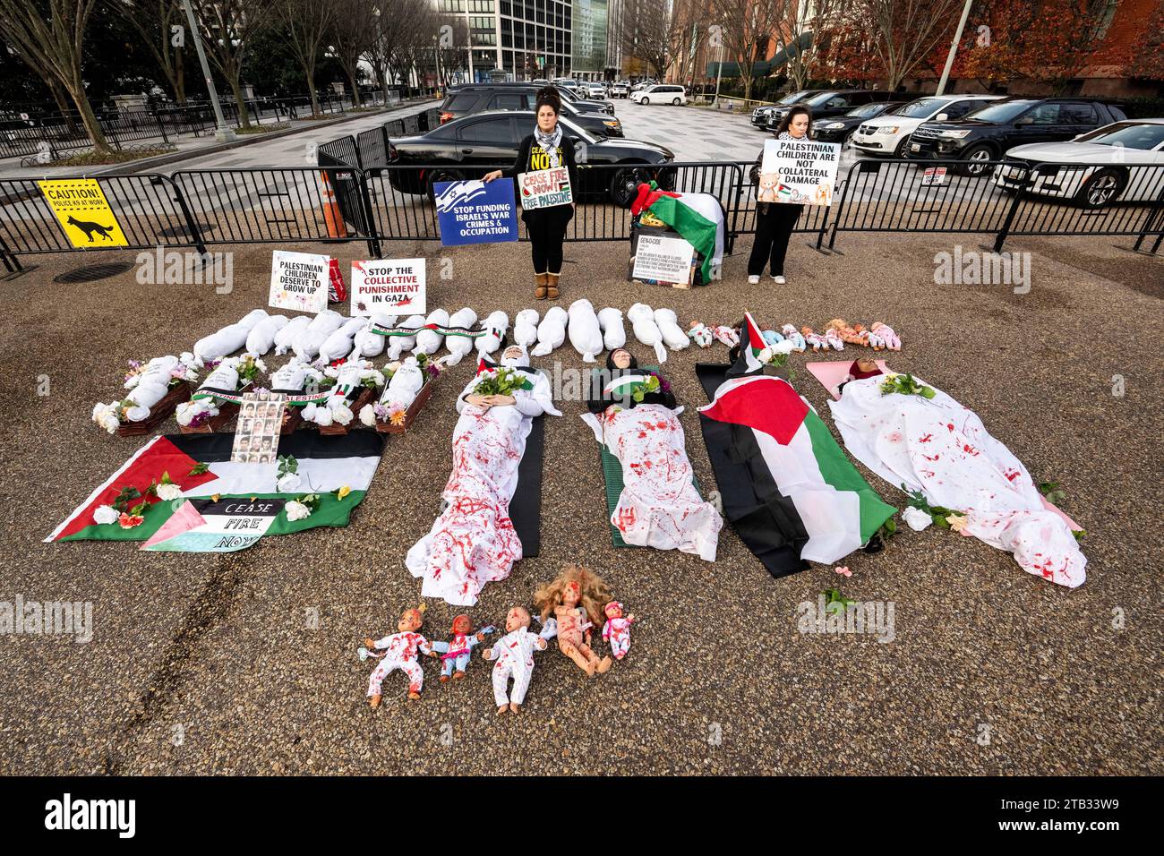 Washington, Usa. Dezember 2023. Eine stille Demonstration für Palästina auf der Pennsylvania Avenue vor dem Weißen Haus. (Foto: Michael Brochstein/SIPA USA) Credit: SIPA USA/Alamy Live News Stockfoto