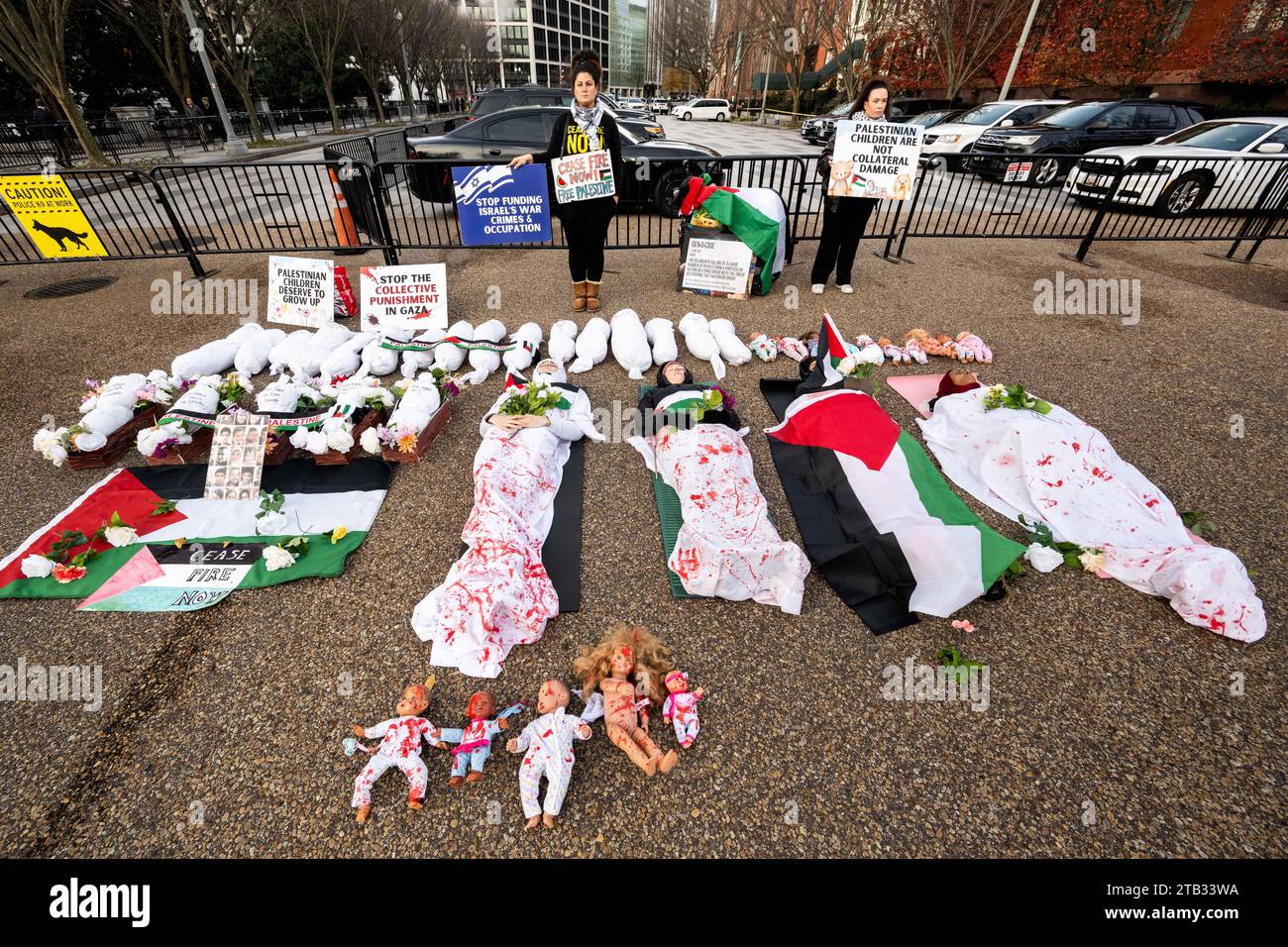 Washington, Usa. Dezember 2023. Eine stille Demonstration für Palästina auf der Pennsylvania Avenue vor dem Weißen Haus. (Foto: Michael Brochstein/SIPA USA) Credit: SIPA USA/Alamy Live News Stockfoto