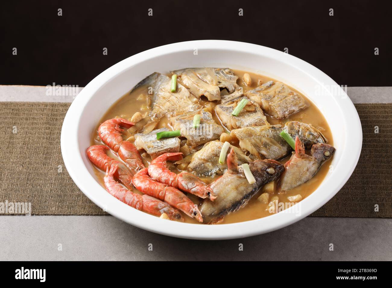 Geschmorte Fischsorten, Gürtelfische (Largehead Hairtail), daiyu, Tai zhou Stil Stockfoto