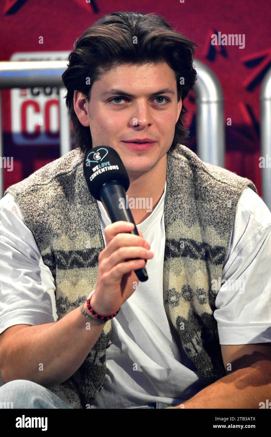 Alex hogh Andersen auf der German Film & Comic Con Winter Edition in der Messe Dortmund. Dortmund, 03.12.2023 *** Alex hogh Andersen auf der German Film Comic Con Winter Edition auf der Messe Dortmund Dortmund, 03 12 2023 Foto:Xn.xKubelkax/xFuturexImagex Comic_con_3333 Credit: Imago/Alamy Live News Stockfoto
