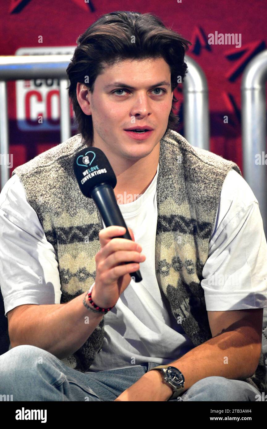 Alex hogh Andersen auf der German Film & Comic Con Winter Edition in der Messe Dortmund. Dortmund, 03.12.2023 *** Alex hogh Andersen auf der German Film Comic Con Winter Edition auf der Messe Dortmund Dortmund, 03 12 2023 Foto:Xn.xKubelkax/xFuturexImagex Comic_con_3332 Credit: Imago/Alamy Live News Stockfoto