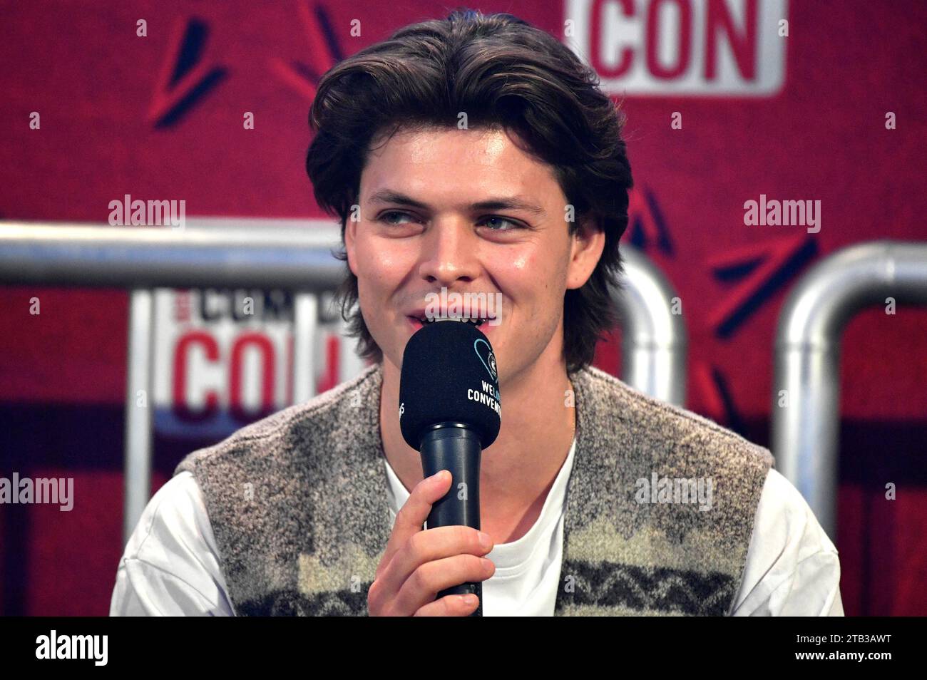 Alex hogh Andersen auf der German Film & Comic Con Winter Edition in der Messe Dortmund. Dortmund, 03.12.2023 *** Alex hogh Andersen auf der German Film Comic Con Winter Edition auf der Messe Dortmund Dortmund, 03 12 2023 Foto:Xn.xKubelkax/xFuturexImagex Comic_con_3336 Credit: Imago/Alamy Live News Stockfoto