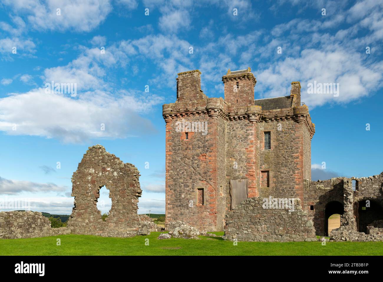 Mittelalterliches Balvaird Castle in Perthshire, Schottland. Herbst (September) 2022. Stockfoto