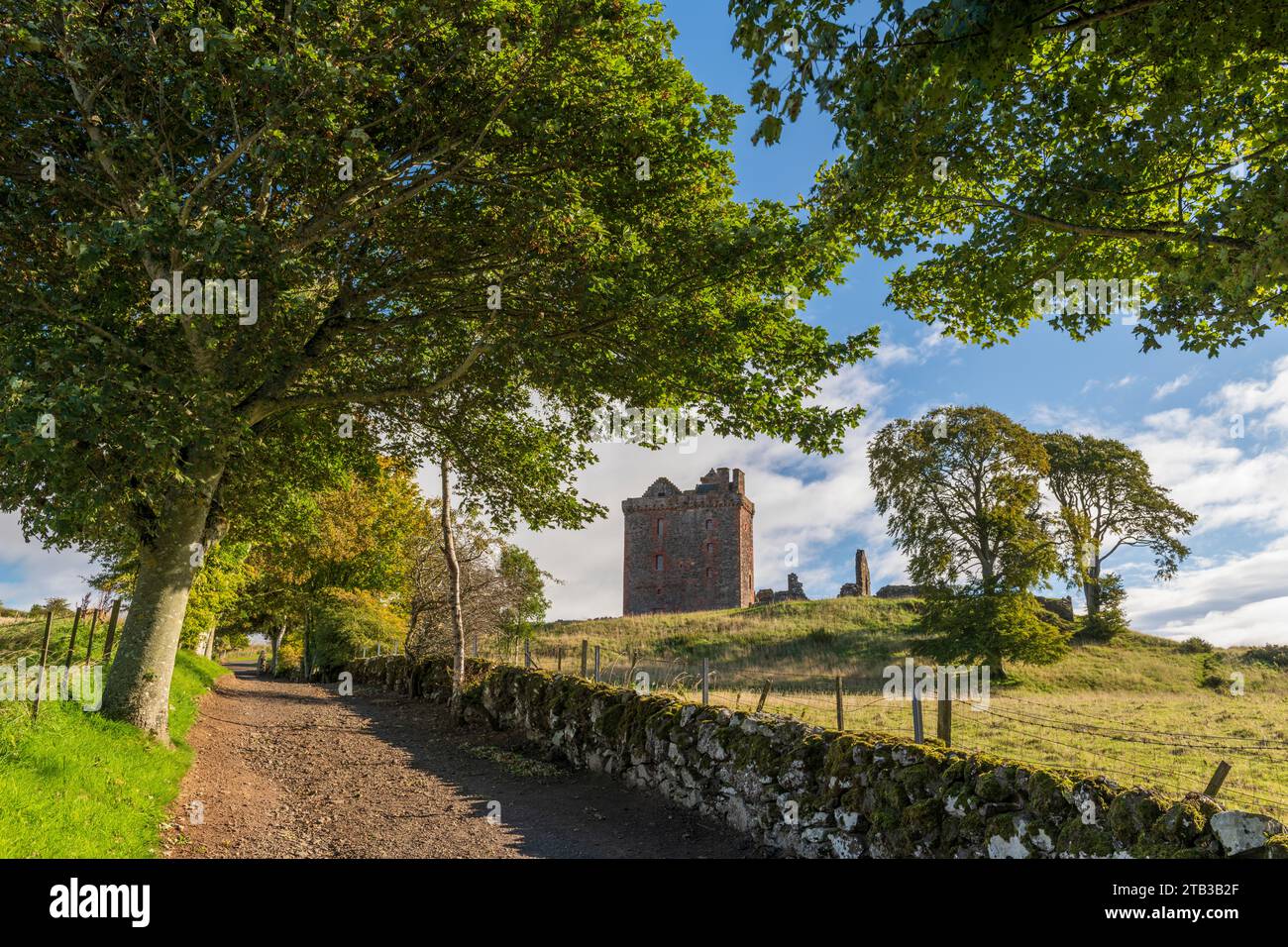 Mittelalterliches Balvaird Castle in Perthshire, Schottland. Herbst (September) 2022. Stockfoto