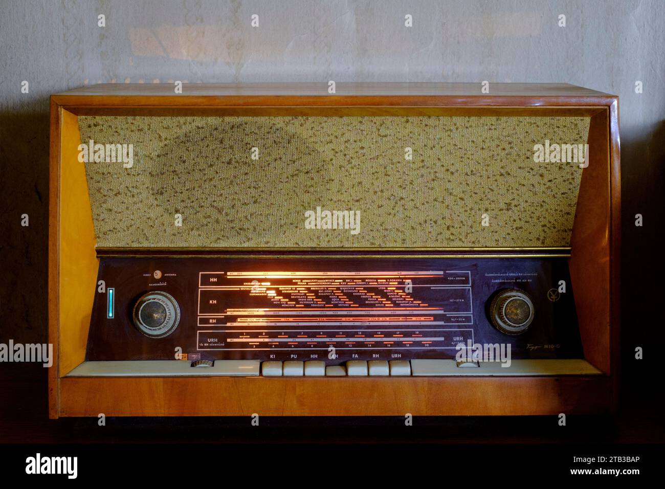 Funktionierendes voll funktionsfähiges großes Vintage-Mono-Radio-Set zala County ungarn Stockfoto