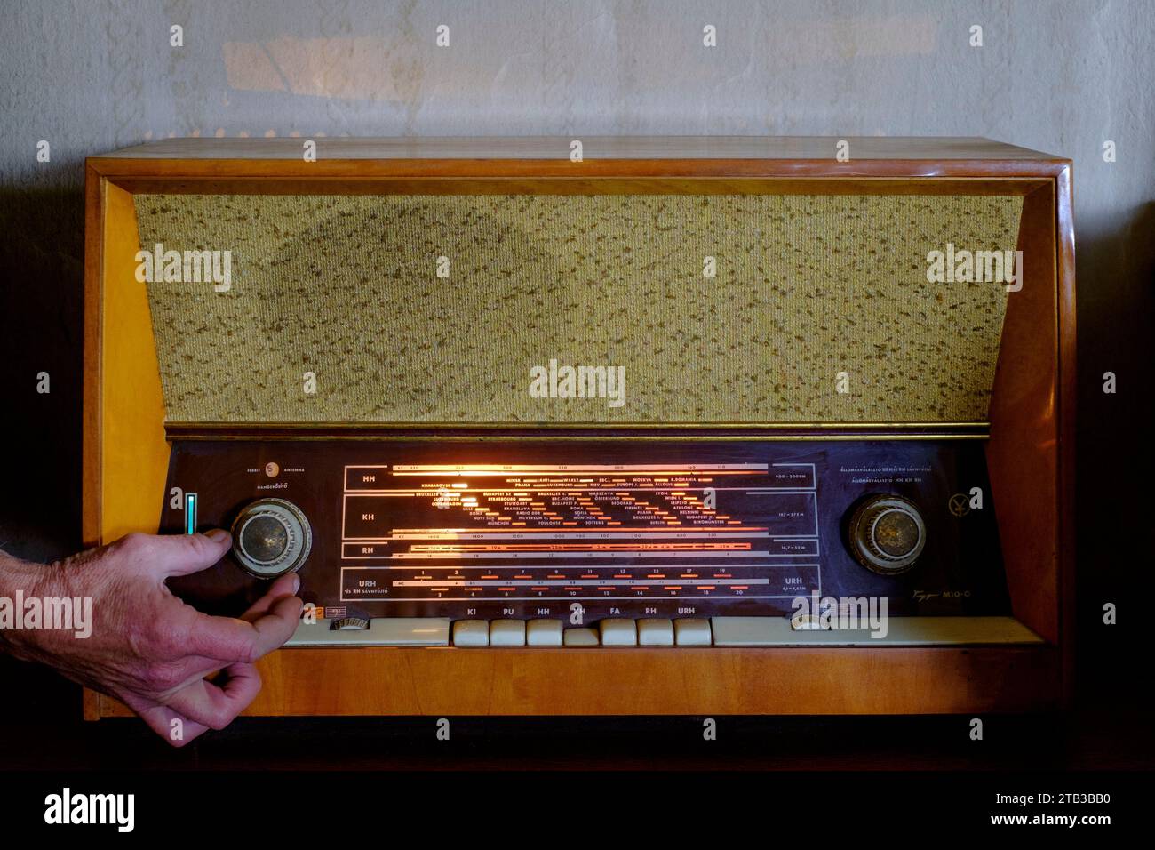 Funktionierendes voll funktionsfähiges großes Vintage-Mono-Radio-Set zala County ungarn Stockfoto