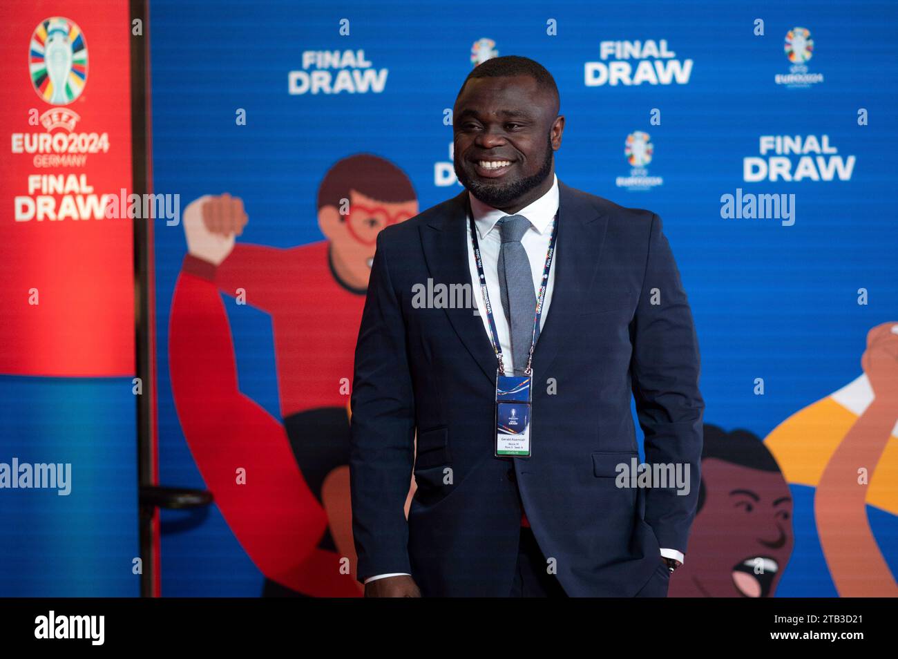 Gerald Asamoah (Deutschland, Ex Nationalspieler, Schalke 04, EM Botschafter Host City Gelsenkirchen), Ankunft am roten Teppich, GER, UEFA Euro 2024 Endrunde, Auslosung Elbphilharmonie Hamburg, 02.12.2023 Foto: Eibner-Pressefoto/Michael Memmler Stockfoto