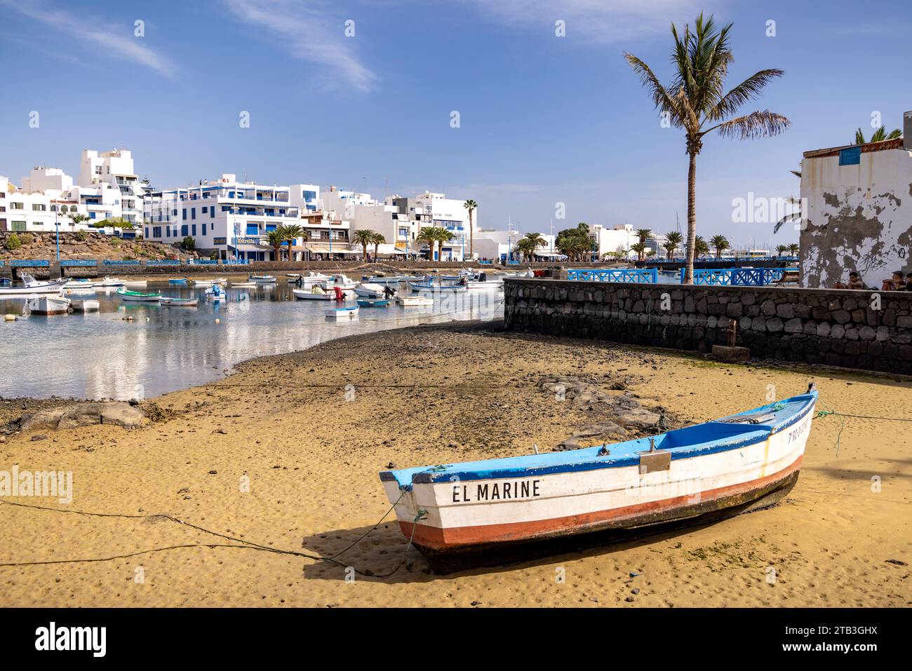 Charco de San Gines, Lagune mit Fischerbooten, Arrecife, Lanzarote, Kanarische Inseln, Spanien. Stockfoto