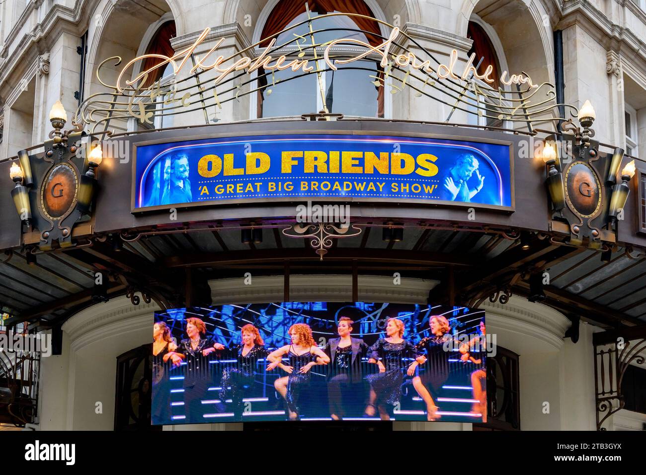 London, Großbritannien. Stephen Sondheims „Old Friends“ im Gielgud Theatre in der Shaftesbury Avenue, November 2023 Stockfoto