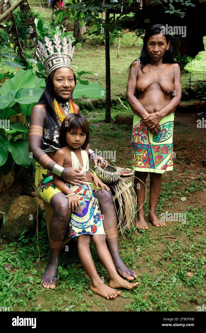 Zentralamerika, Panama, Chagres Nationalpark, Embera Indian Village, Stockfoto