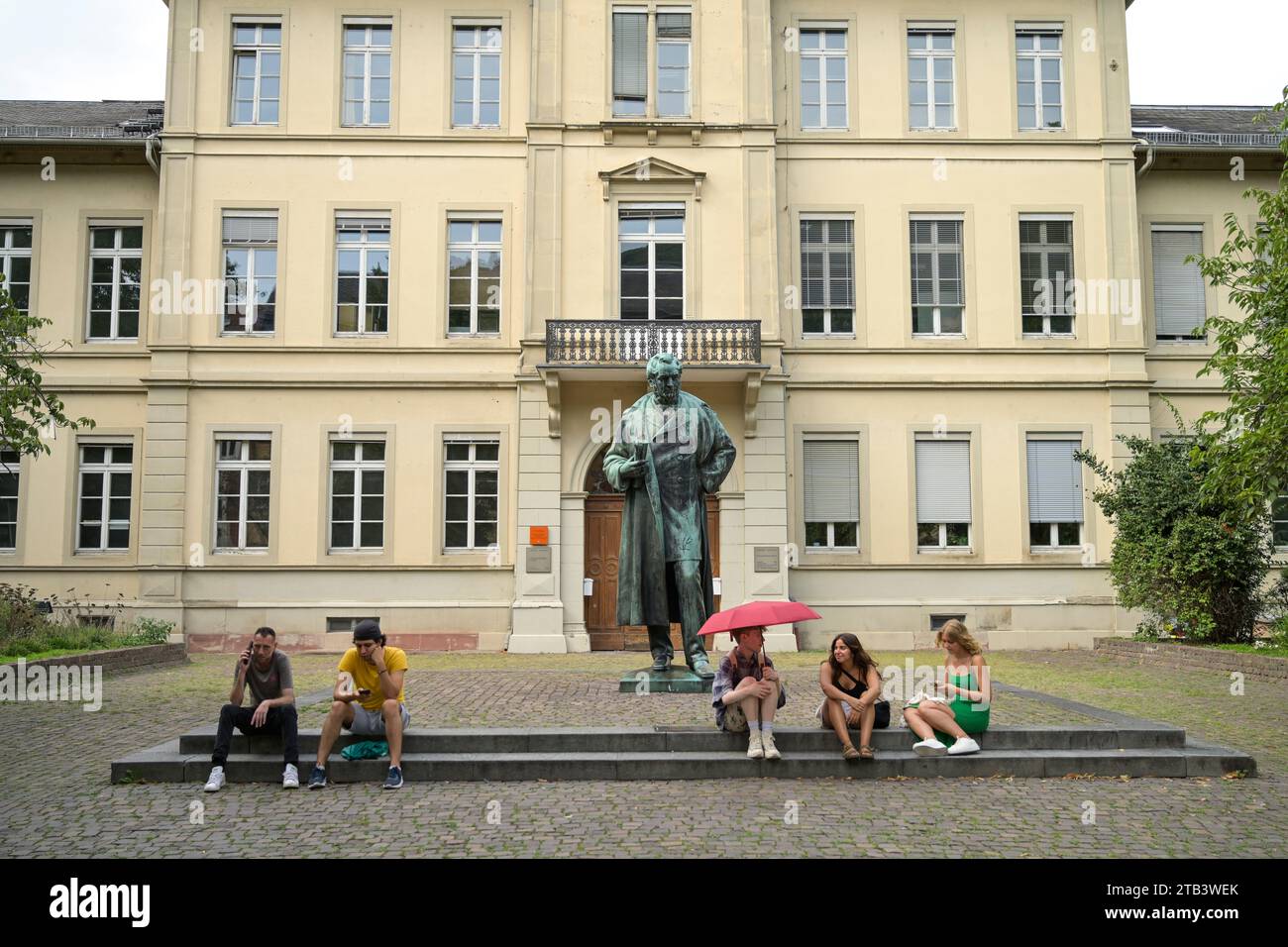 Friedrichsbau, Psychologisches Institut, Bunsendenkmal, Hauptstraße, Heidelberg, Baden-Württemberg, Deutschland Stockfoto