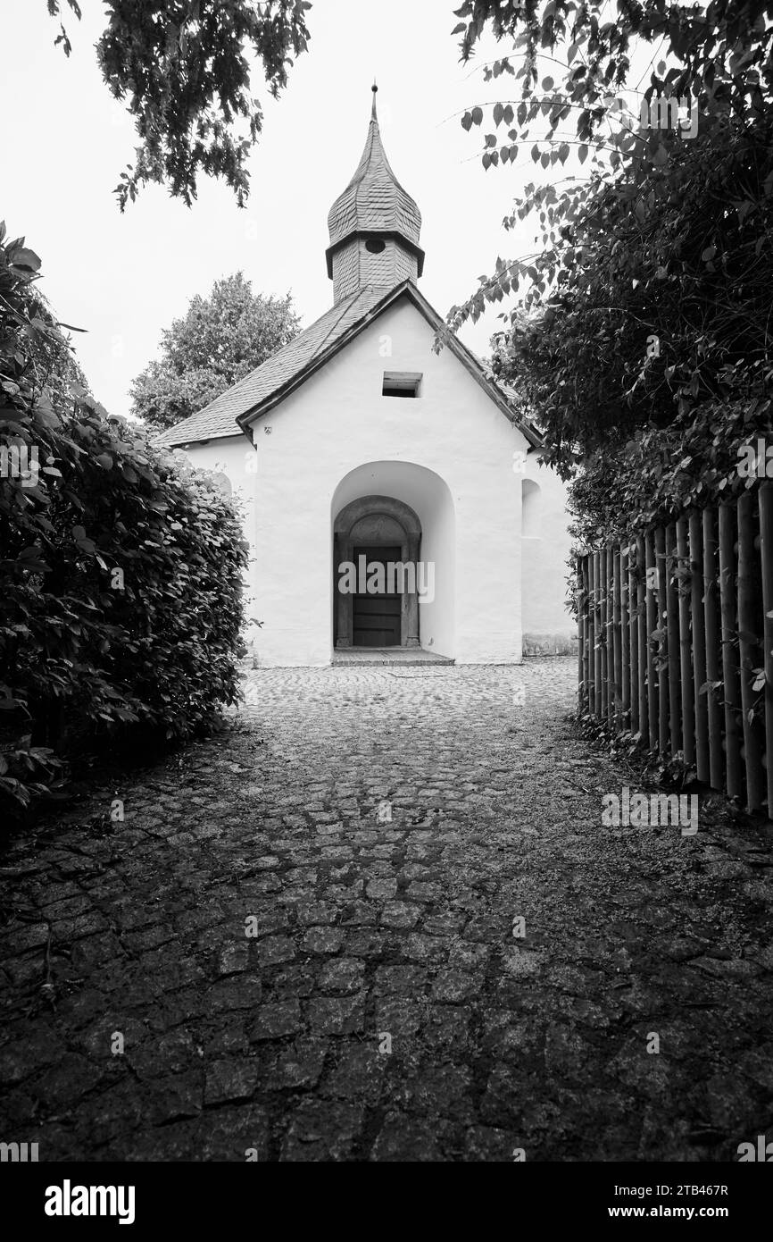 Drüggelter Kapelle und altes Backhaus, Stockfoto