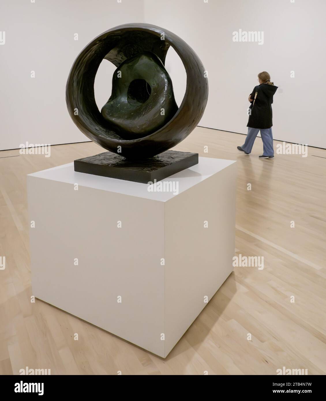 Sphere with Inner Form 1963 von Barbara Hepworth im San Francisco Museum of Modern Art (SFMOMA) Stockfoto
