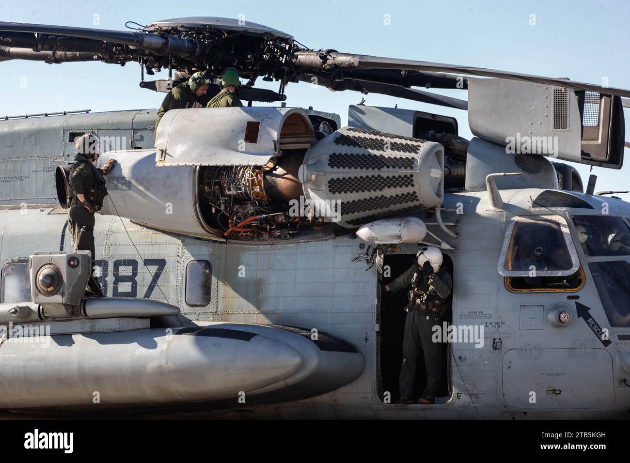 U.S. Marines mit Marine Heavy Helicopter Squadron (HMH) 361, Marine