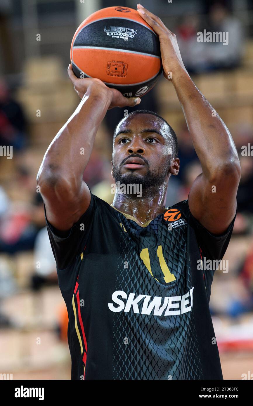Monaco, Monaco. November 2023 30. AS Monaco #11 Alpha Diallo wird am 30. November 2023 während des Spiels der Turkish Airlines in der Euroleague Runde 11 zwischen AS Monaco und Olympiacos Piräus in der Gaston Medecin Halle Monaco gesehen. Foto: Laurent Coust/ABACAPRESS.COM. Quelle: Abaca Press/Alamy Live News Stockfoto