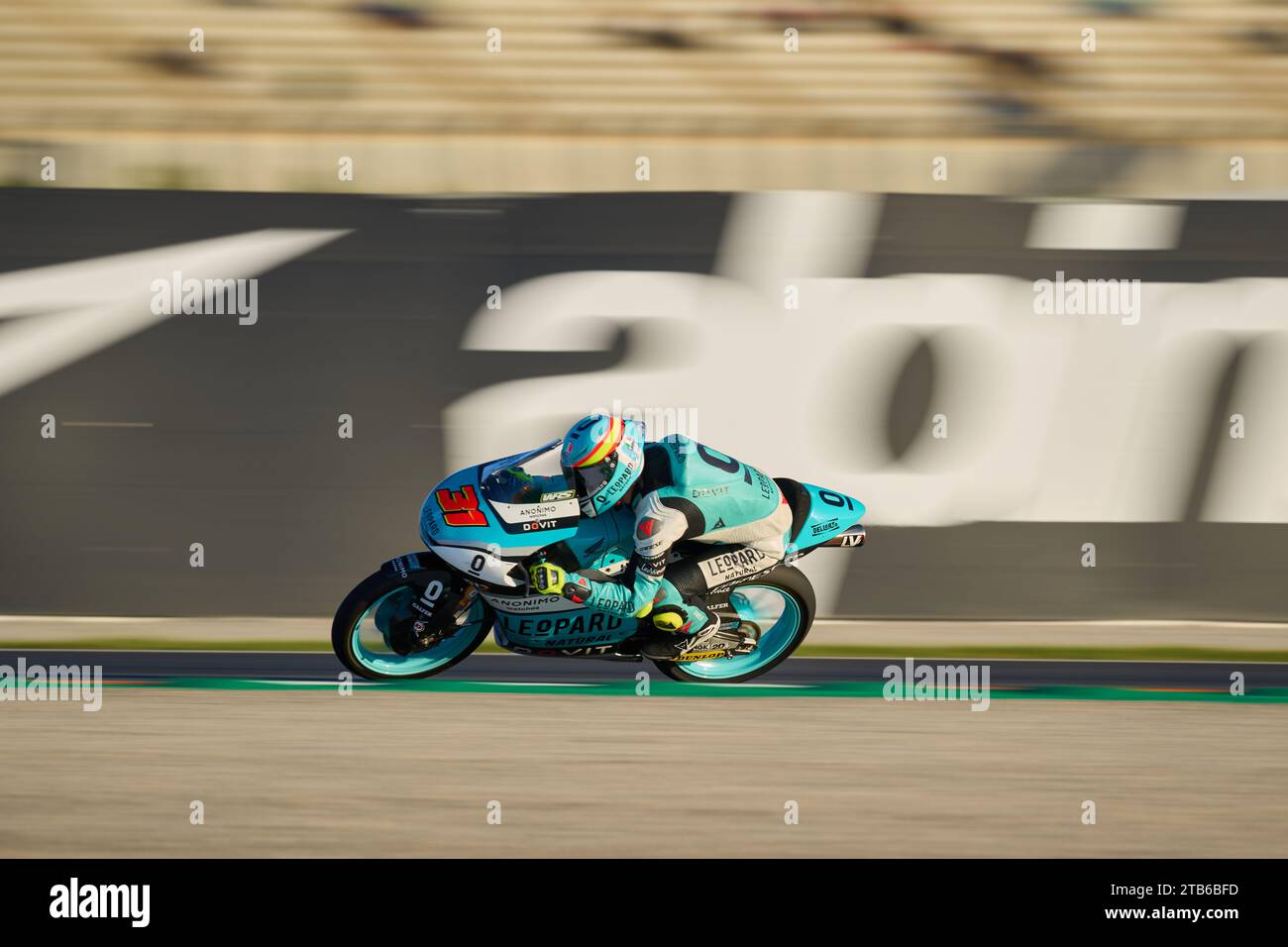 Adrian Fernandez aus Spanien und Leopard Racing Rides während des Trainings der MotoGP Gran Premio Motul de la Comunitat Valenciana auf dem Ricardo Tormo Circuit (Cheste, Training der MotoGP Gran Premio Motul de la Comunitat Valenciana). Stockfoto