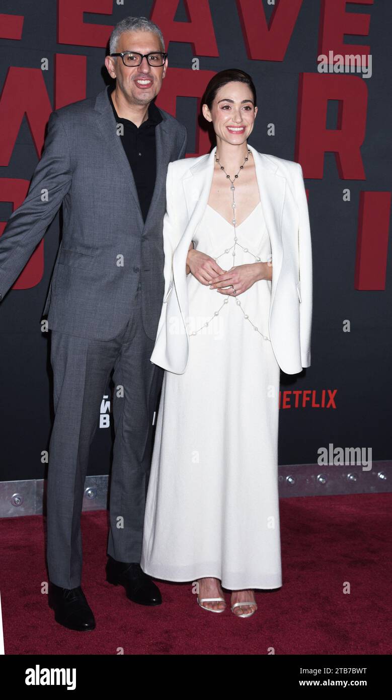 New York City, Usa. Dezember 2023. Sam Email und Emmy Rossum bei Netflix’s Leave the World Behind NY Premiere am 4. Dezember 2023 im Paris Theater in New York City, NY, USA am 4. Dezember 2023. Foto: MM/ABACAPRESS.COM Credit: Abaca Press/Alamy Live News Stockfoto