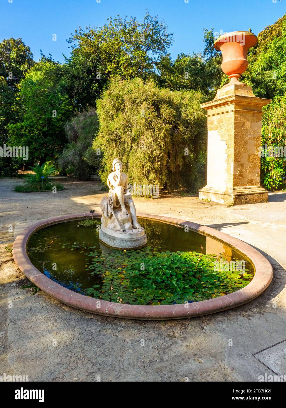 Brunnen im Botanischen Garten von Palermo) - Sizilien, Italien Stockfoto