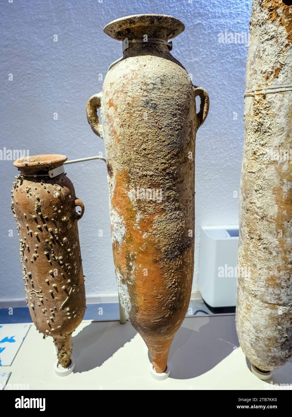 Punische Amphore, erste Hälfte des 2. Jahrhunderts v. Chr., ramon Typ, Carthago, Tunesien - Wein, Öltransport - Baglio Anselmi archäologisches Museum - Marsala, Sizilien, Italien Stockfoto