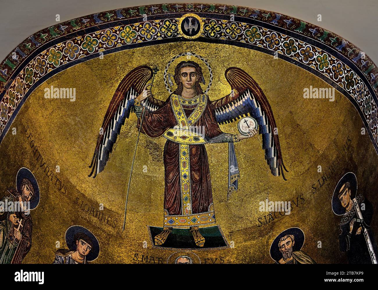 St. Michael Erzengel, St. Giacomo - San Lorenzo - Fortunato und Giovanni, im Zentrum St. Matthäus auf einem Thron (Mosaikschmuck von Giovanni da Procida) in der Primatial Metropolitan Cathedral (eröffnet im März 1084). Maria der Engel, St. Matthäus und St. Gregor VII. - Cattedrale Primaziale Metropolitana di Santa Maria degli Angeli, San Matteo e San Gregorio VI.I Salerno Fine Art Museum, Italien, Italienisch, Mosaik. Mosaike, Stockfoto