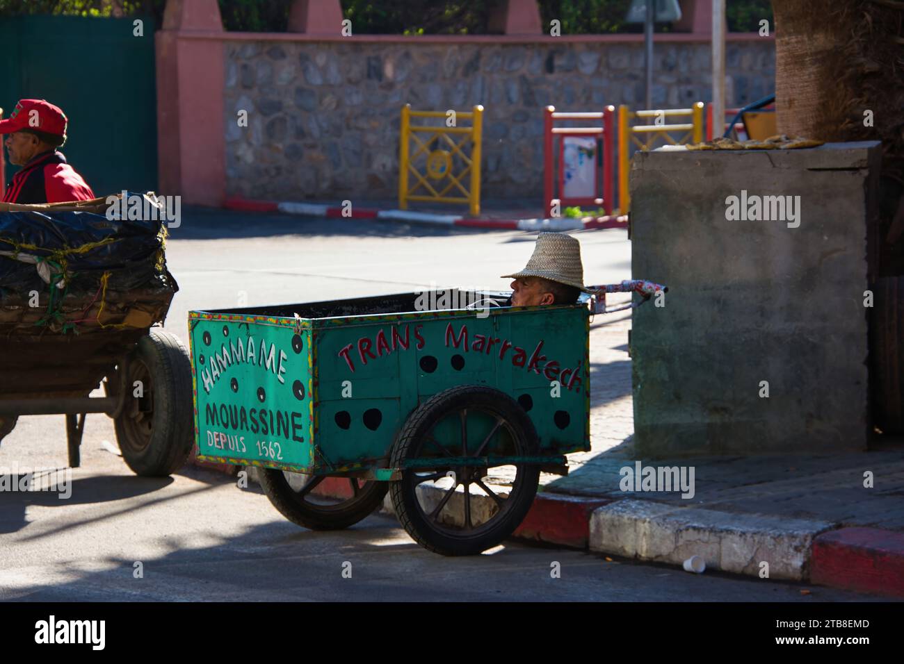 Das Leben in den Straßen von Marrakesch, der Lebensstil in Marrakesch, brechen mit einem Unterschied Stockfoto