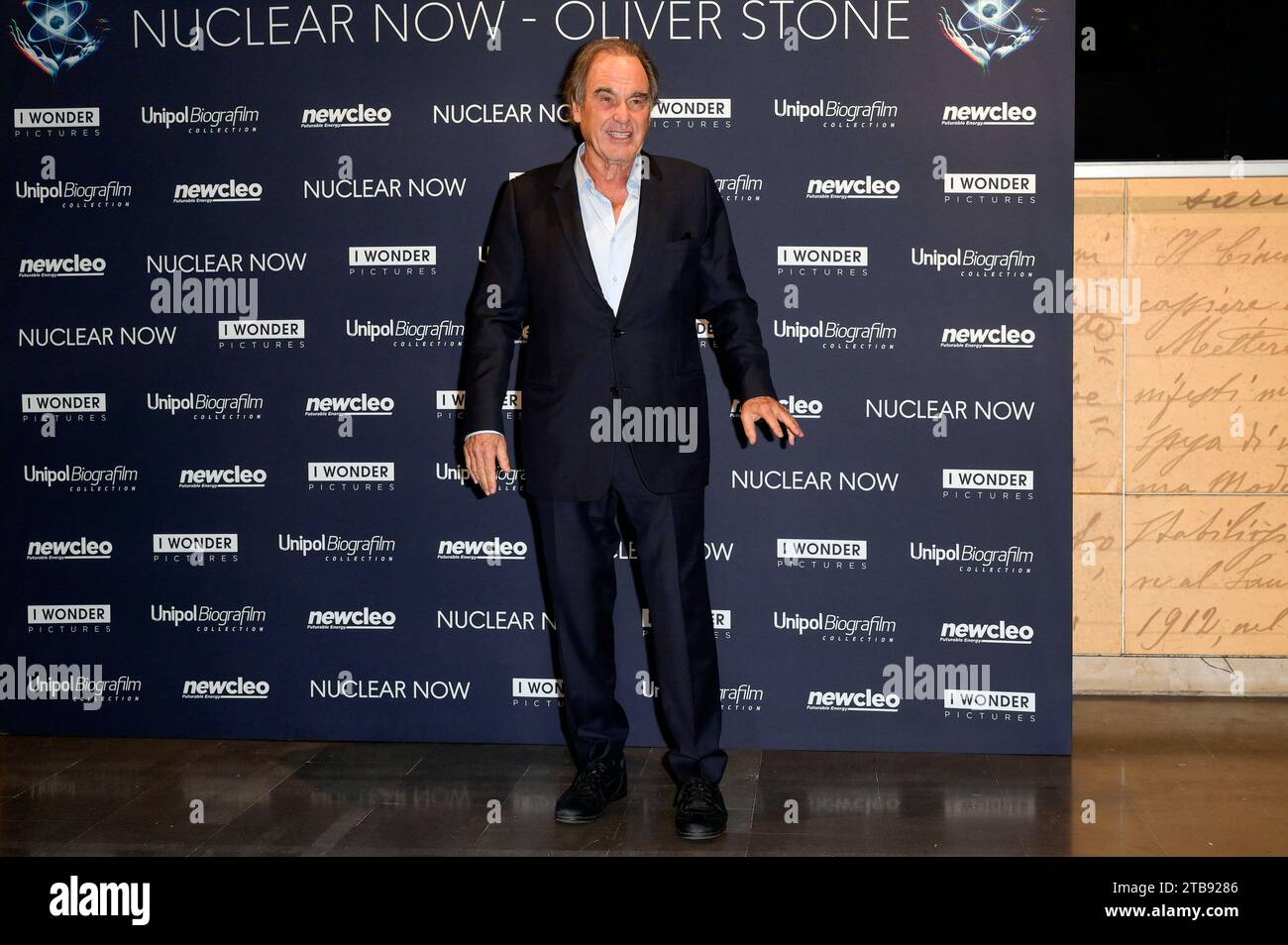 Oliver Stone beim Screening des Dokumentarfilms 'Nuclear Now' im Space Cinema Moderno. Rom, 04.12.2023 Stockfoto