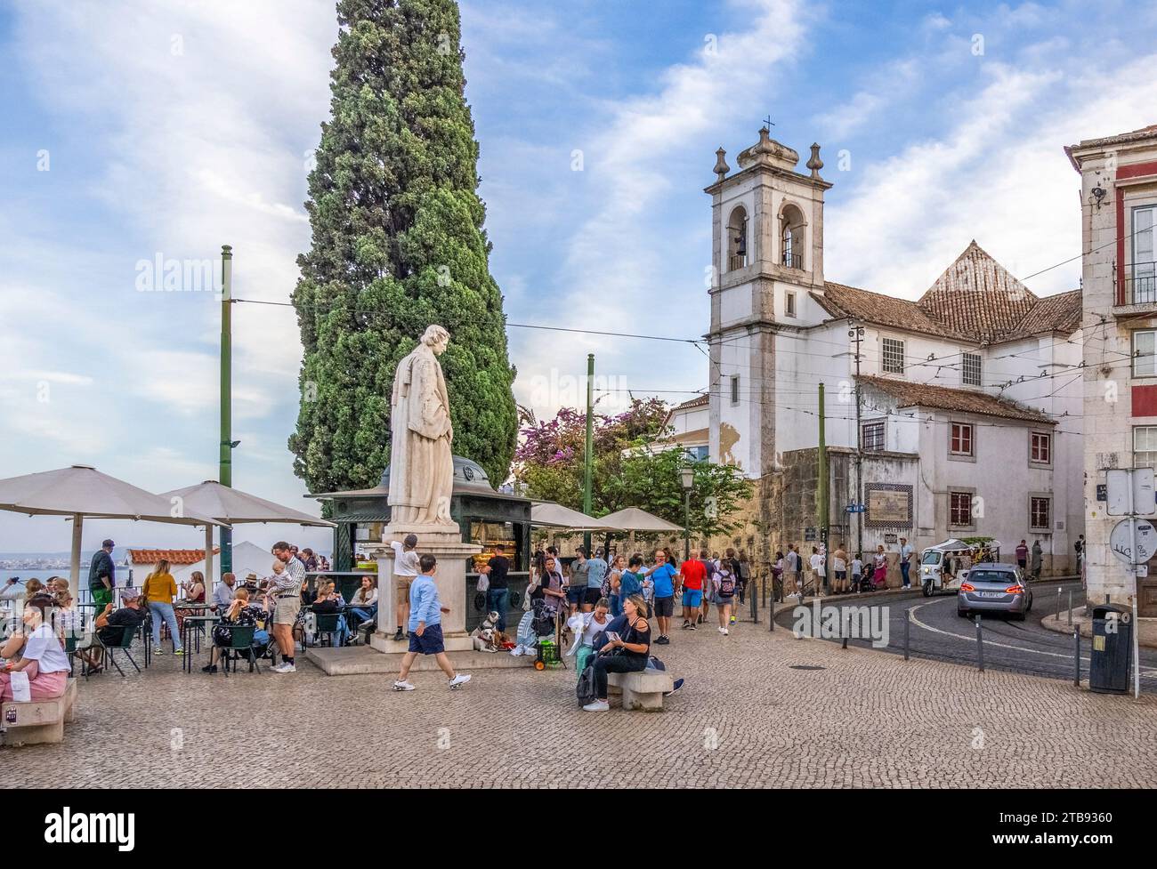 Der Aussichtspunkt Portas do Sol in der Altstadt von Alfama in Lissabon Portugal Stockfoto