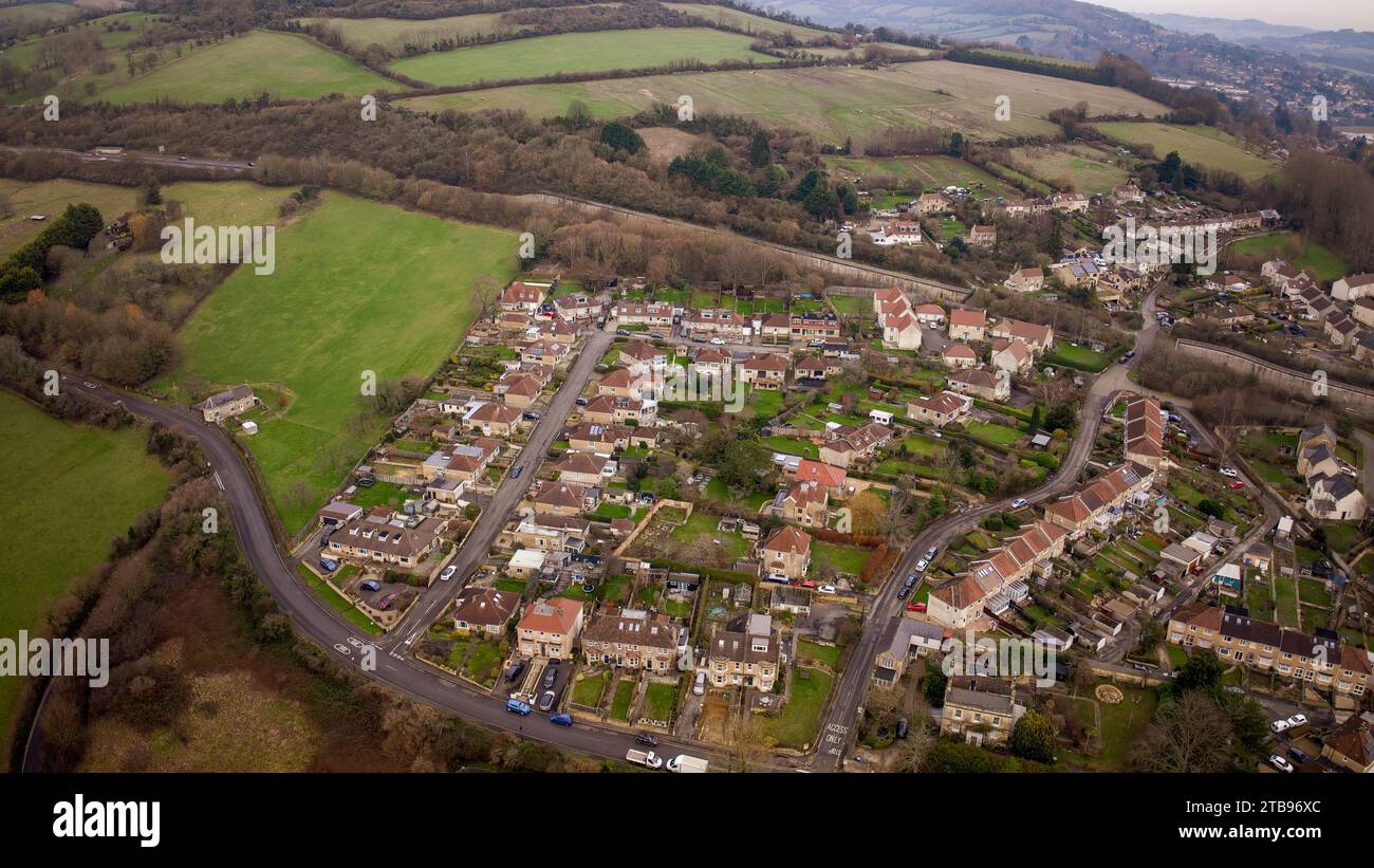 Blick aus der Vogelperspektive über Lower Swainswick, Bath UK. (22-01-2023) Stockfoto