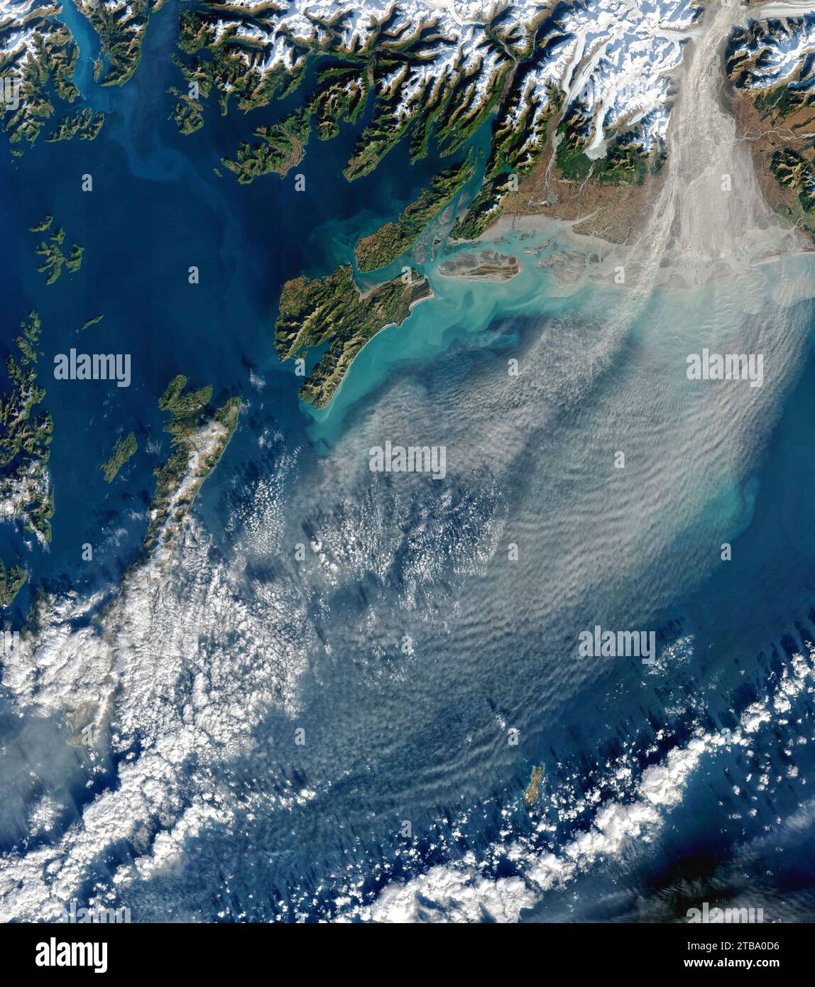Satellitenansicht der Staubwolken, die im Herbst 2020 über den Golf von Alaska strömten Stockfoto