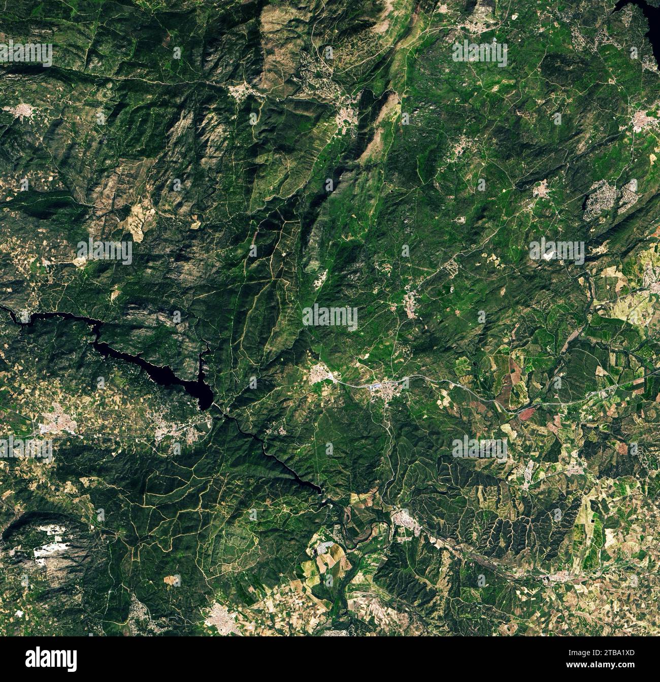 Natürliches Satellitenbild eines der Kommunikationszentren in Robledo de Chavela, Spanien. Stockfoto