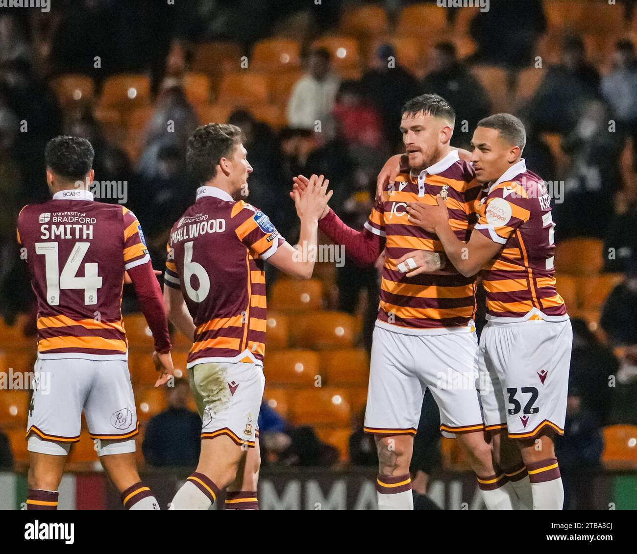 BRADFORD, GROSSBRITANNIEN. Dezember 2023. EFL-TROPHÄE: Bradford City AFC gegen Liverpool FC unter 21 Jahren Andy Cook von Bradford City Goal Celebrations Credit Paul B Whitehurst/Alamy Live News Stockfoto
