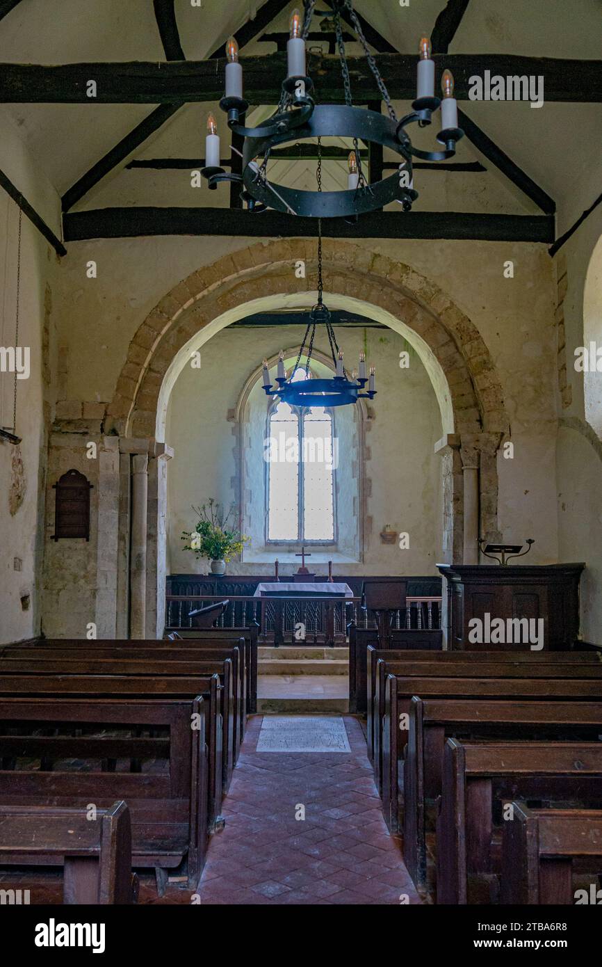 In der All Saints Chapel aus dem 11. Jahrhundert in Buncton, Wiston, West Sussex. Stockfoto