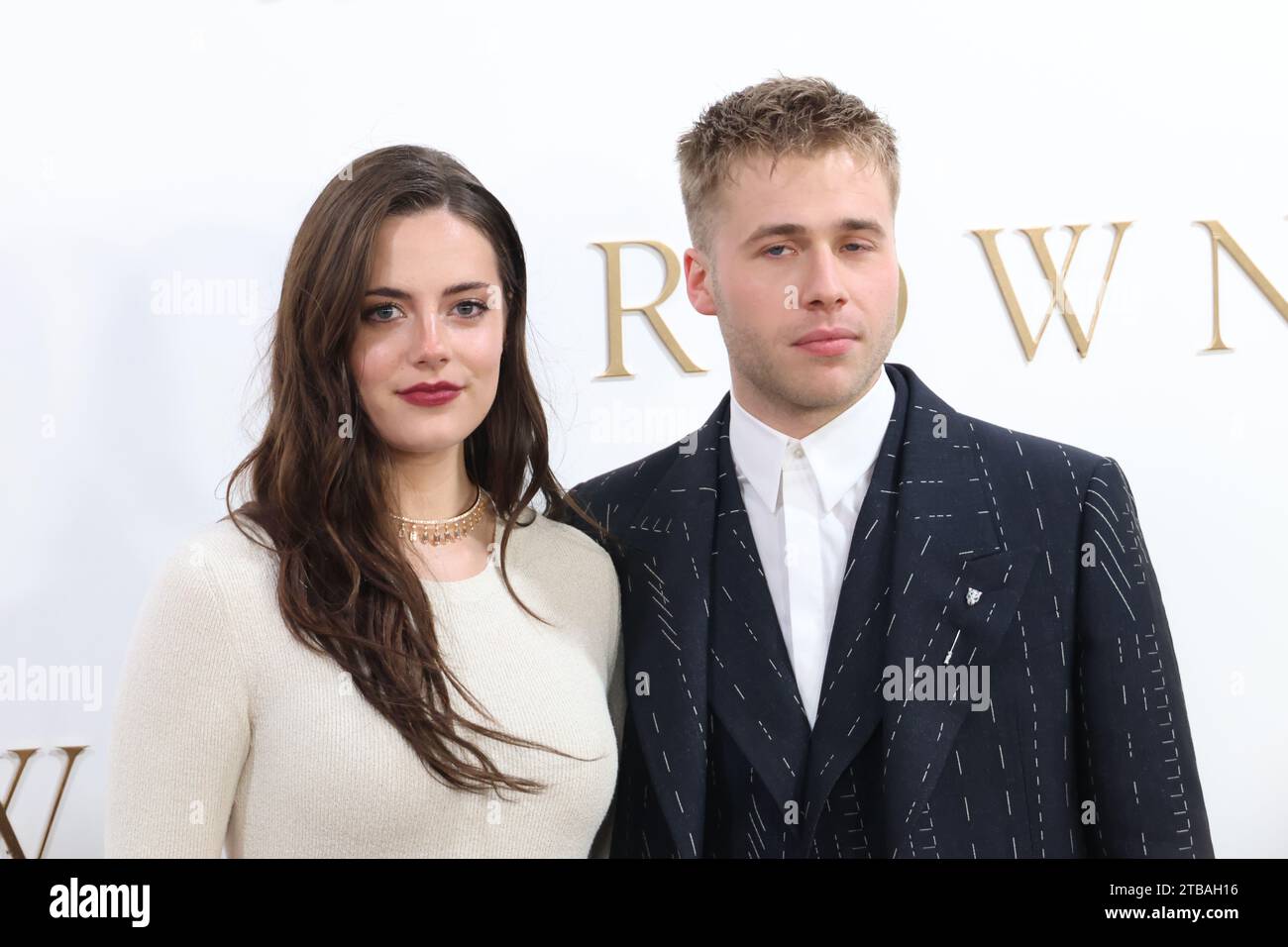 Meg Bellamy und Ed McVey, THE CROWN Finale Celebration, Final Staffel 6