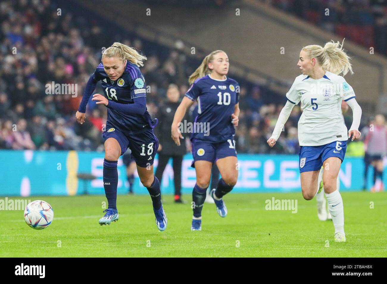 Glasgow, Schottland, Großbritannien. Dez. 23. Glasgow, Großbritannien. Schottland spielte gegen England in der UEFA Women's League im Hampden Park, Glasgow, Schottland. Dies ist das letzte Spiel der UEFA Women's Nations League, Credit: Findlay/Alamy Live News Stockfoto