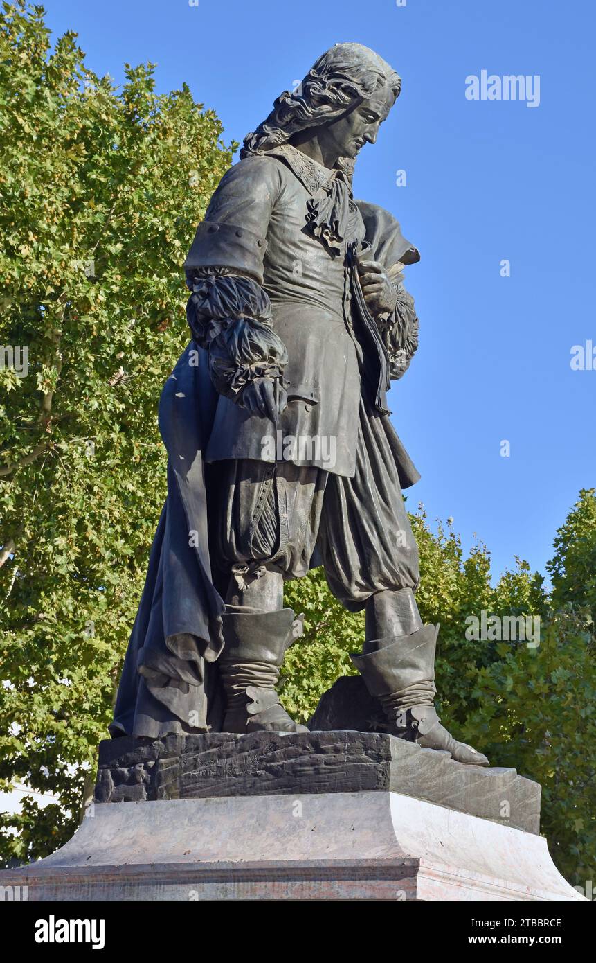 Bronzestatue von Pierre-Paul Riquet, Ingenieur des Canal du Midi, bringt großen Reichtum in die Stadt Béziers, Frankreich, Bildhauer Pierre-Jean David Stockfoto