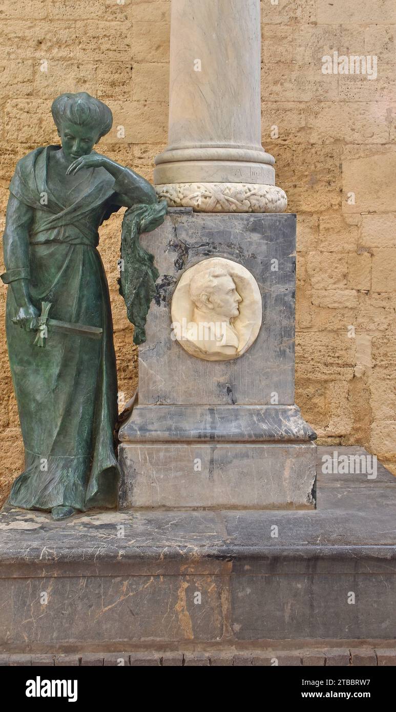 Gedenkstätte für Casimir Péret, Bürgermeister von Béziers, der sich gegen den Putsch von 1851 erhob, wurde deportiert und starb als Fluchtversuch. Bildhauer Antoni Injalbert Stockfoto