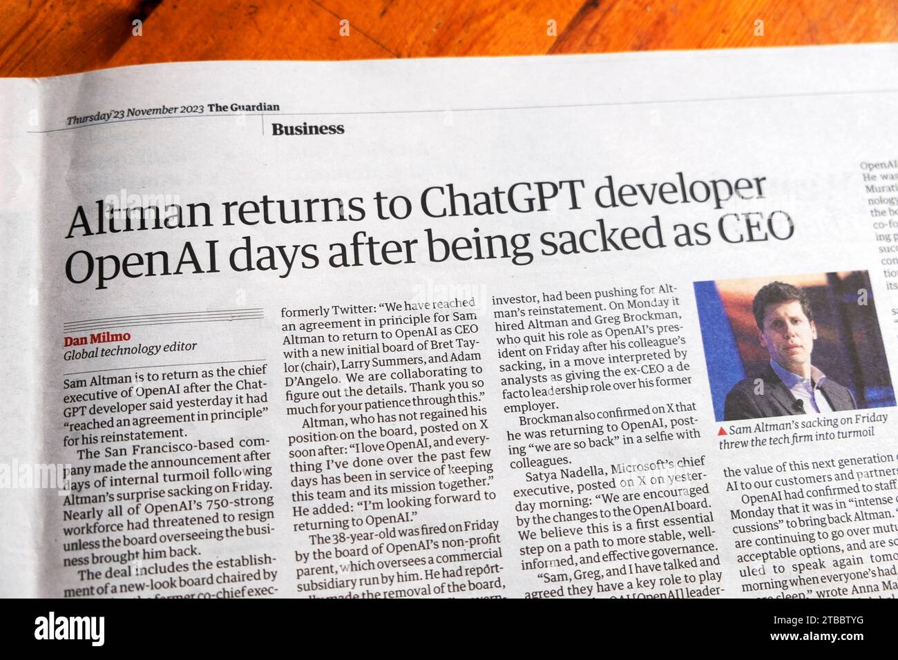 CEO Sam 'Altman kehrt Tage nach seiner Entlassung als CEO' Guardian Newspaper zum ChatGPT-Entwickler OpenAI zurück 23 November 2023 London UK Stockfoto