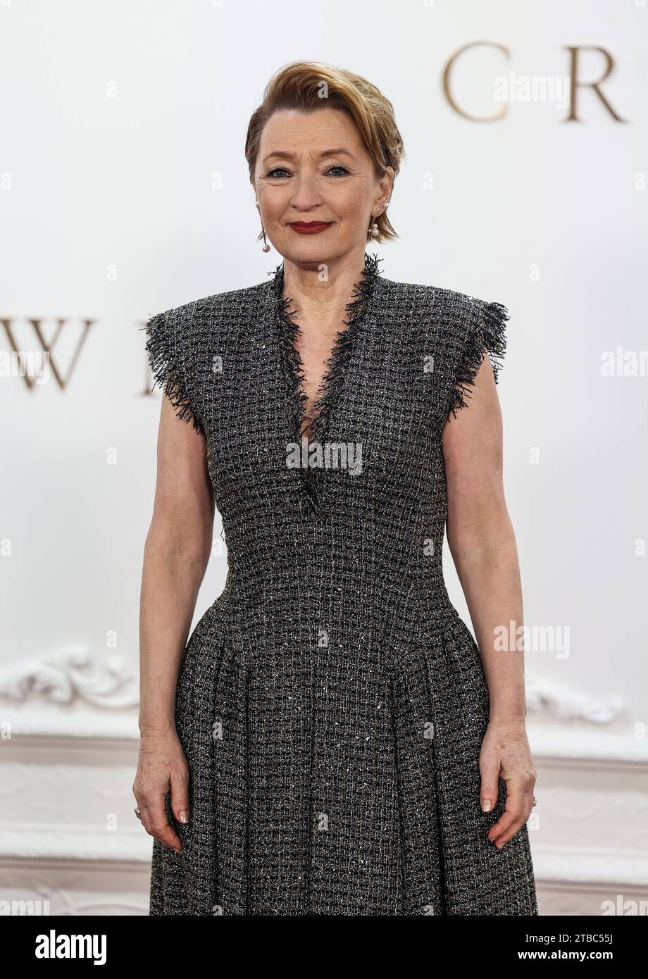 London, Großbritannien. Dezember 2023. Lesley Manville besuchte die Abschlussfeier für „The Crown“ in der Royal Festival Hall in London. Quelle: SOPA Images Limited/Alamy Live News Stockfoto