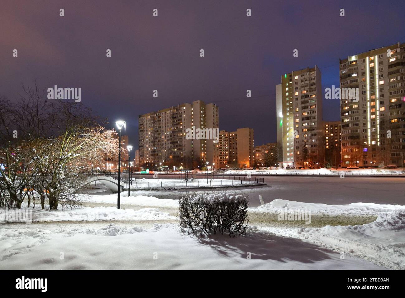 Moskau, Russland - 4. Dezember. 2023. Winterstädte im Zelenograd Stockfoto