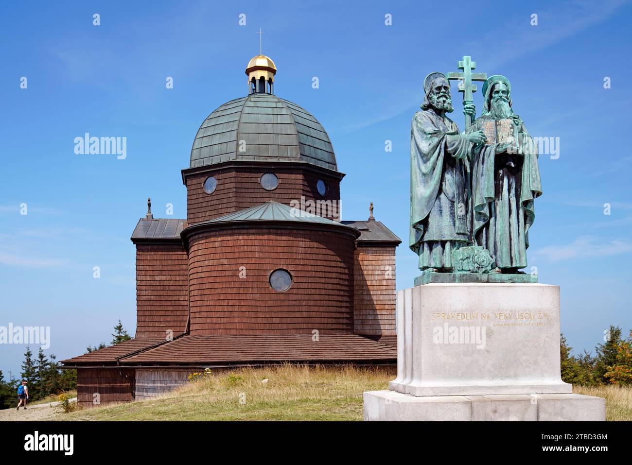 Kapelle, Statue von Kyrill und Methodius, Pustevny, Mährisch-Schlesische Beskiden, Moravskoslezsky kraj, Tschechische Republik Stockfoto