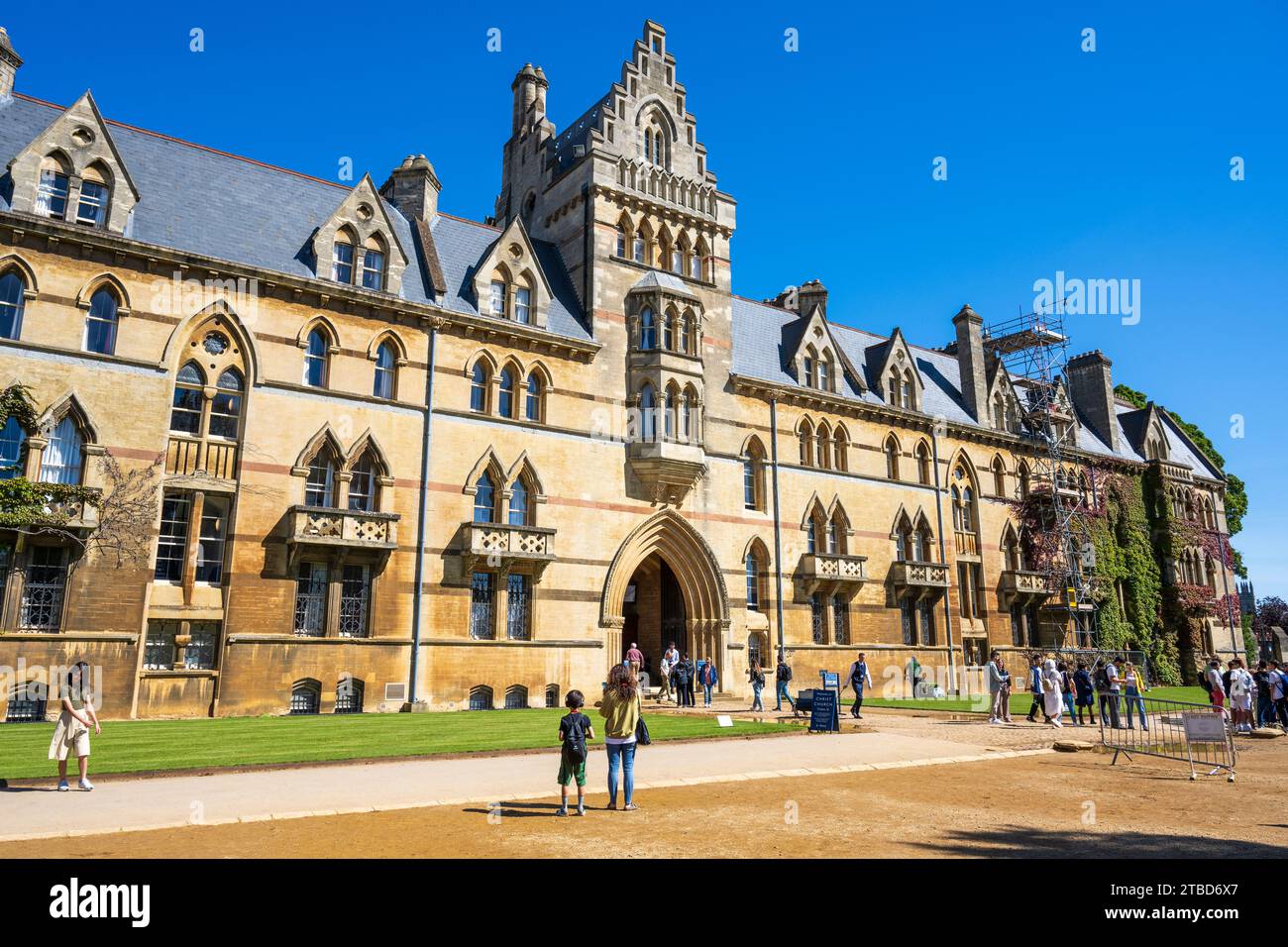 Meadow Building mit Haupteingang zum Christ Church College, University of Oxford, vom Broad Walk in Oxford, Oxfordshire, England, Großbritannien Stockfoto